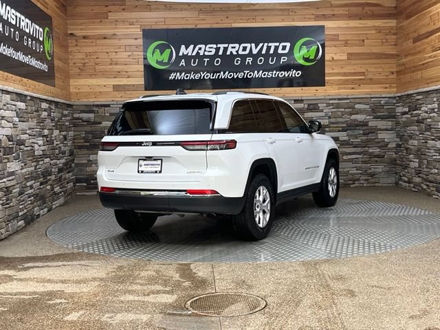 Used 2022 Jeep Grand Cherokee Limited AWD/4WD image 11
