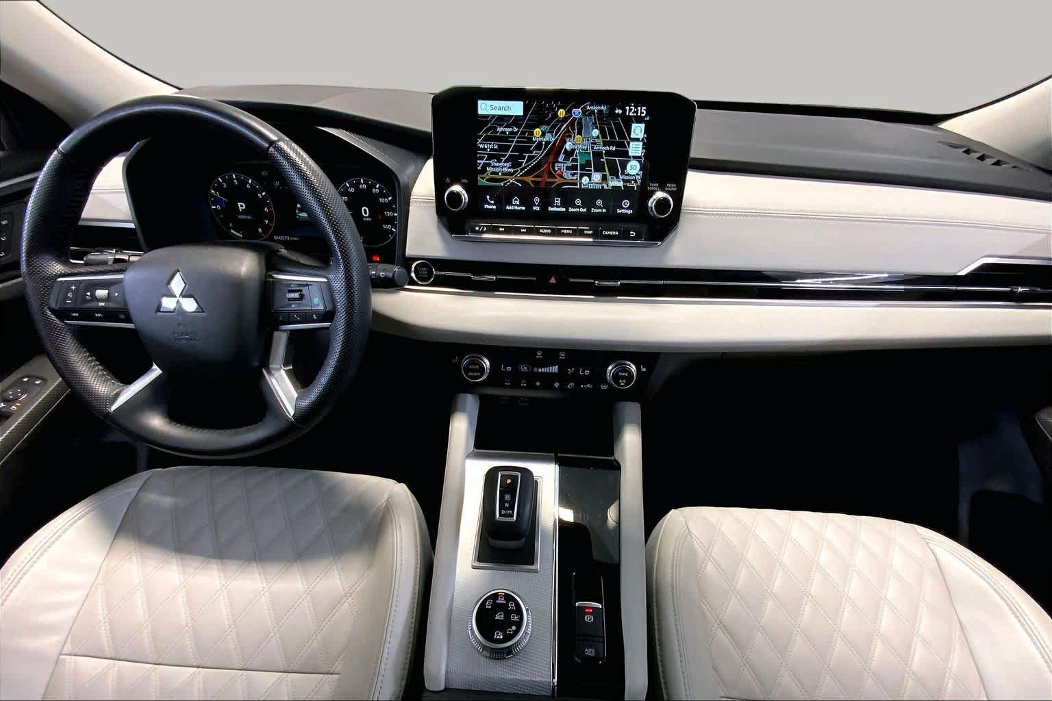 Used 2023 Mitsubishi Outlander SEL AWD/4WD image 15
