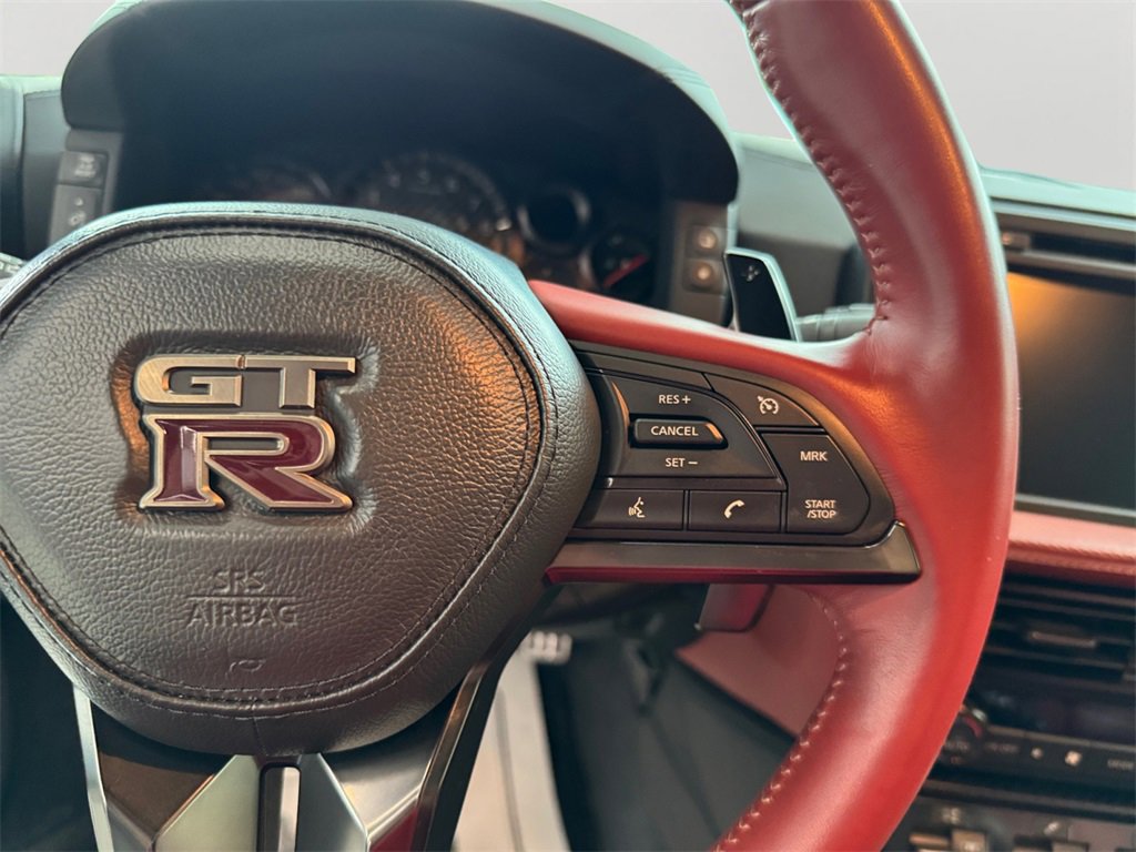 Used 2024 Nissan GT-R Premium w/ Premium Interior Package image 20