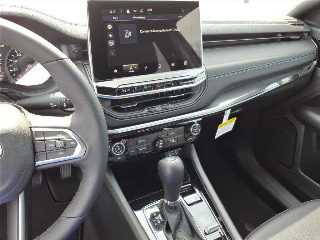 New 2026 Jeep Compass Latitude AWD/4WD image 16