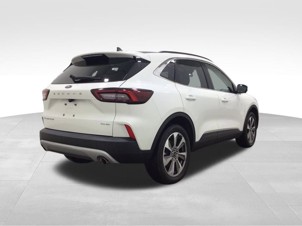Used 2024 Ford Escape Platinum image 4