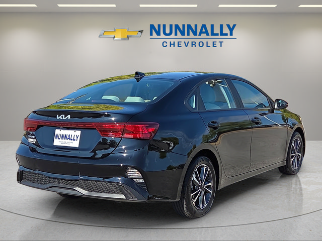 Used 2023 Kia Forte LXS w/ LXS Technology Package FWD image 5