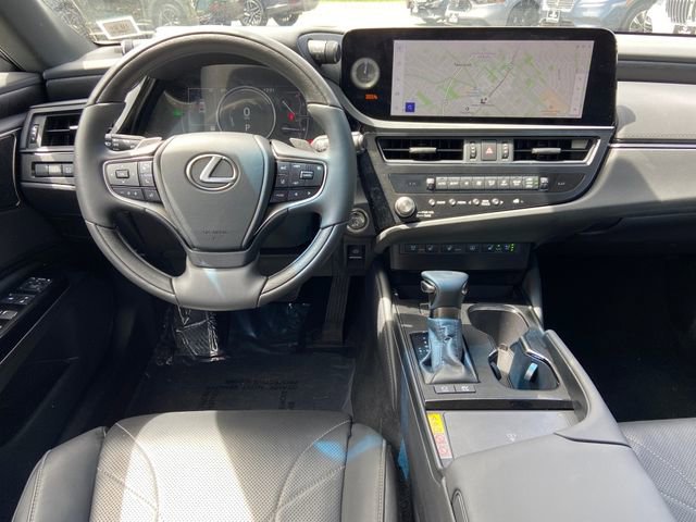 Used 2025 Lexus ES 300h Ultra Luxury w/ Accessory Package (Z2) FWD image 14