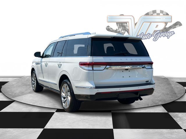 Used 2024 Lincoln Navigator Premiere AWD/4WD image 5