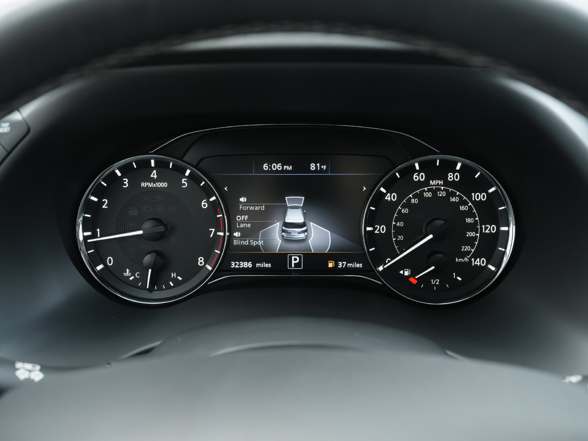 Used 2023 INFINITI QX80 Luxe w/ Cargo Package RWD image 10