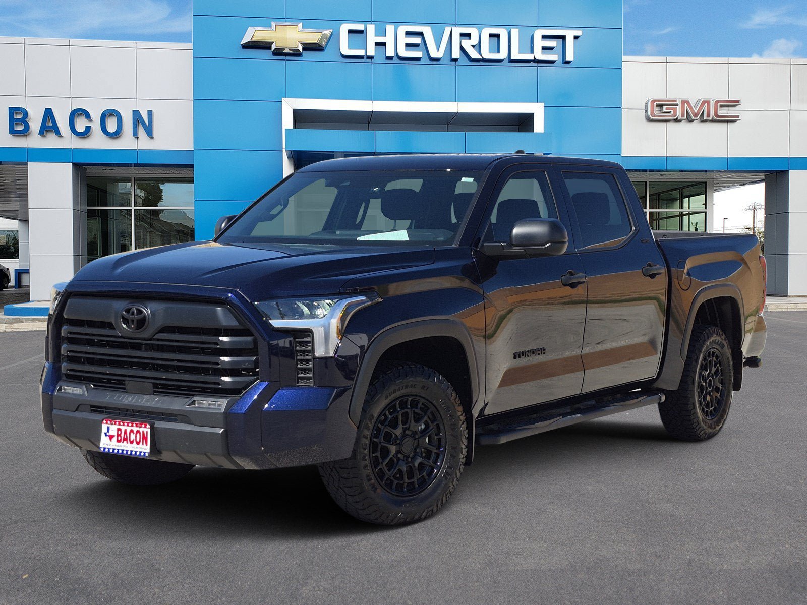 Used 2025 Toyota Tundra SR5 AWD/4WD image 1