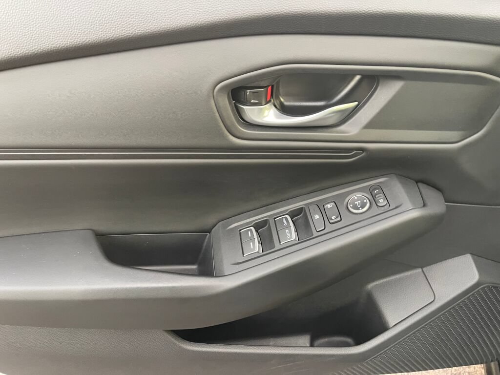Used 2024 Honda Accord EX image 8