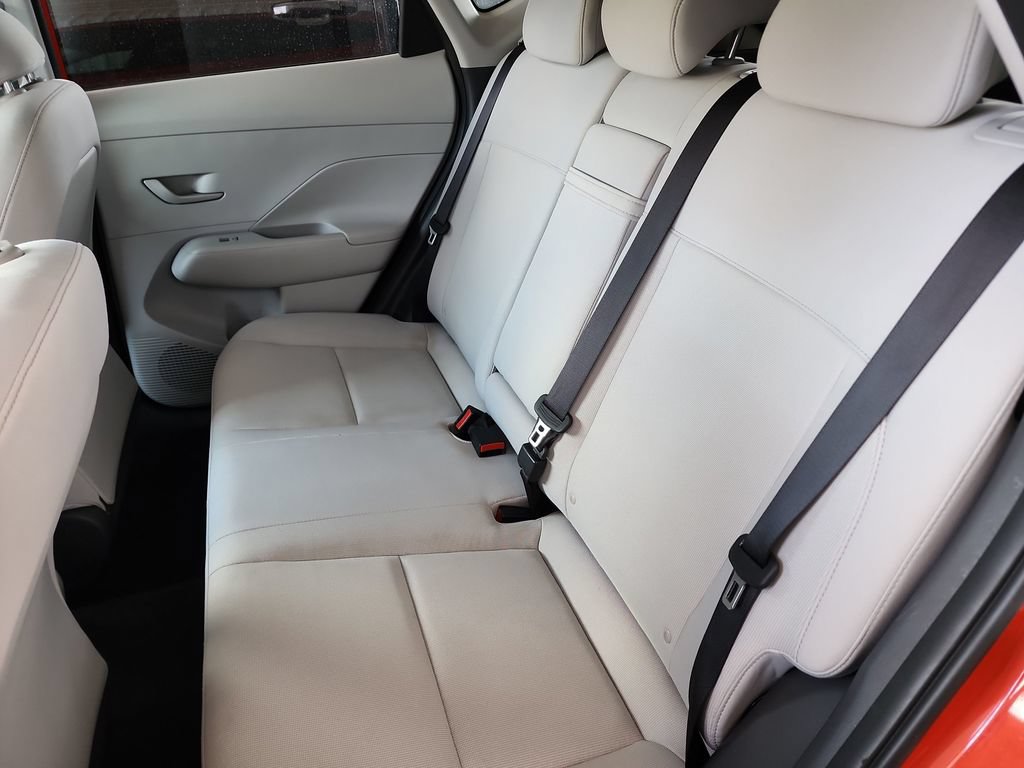 Used 2025 Hyundai Kona SEL AWD/4WD image 37