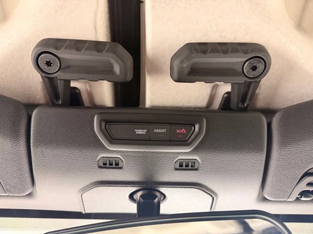 Used 2023 Jeep Gladiator Sport AWD/4WD image 44