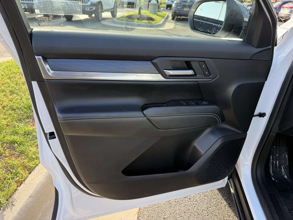 Used 2026 GMC Terrain Elevation AWD/4WD image 32