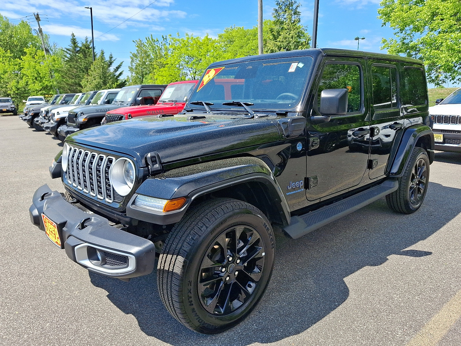 Certified 2025 Jeep Wrangler Unlimited Sahara AWD/4WD image 3