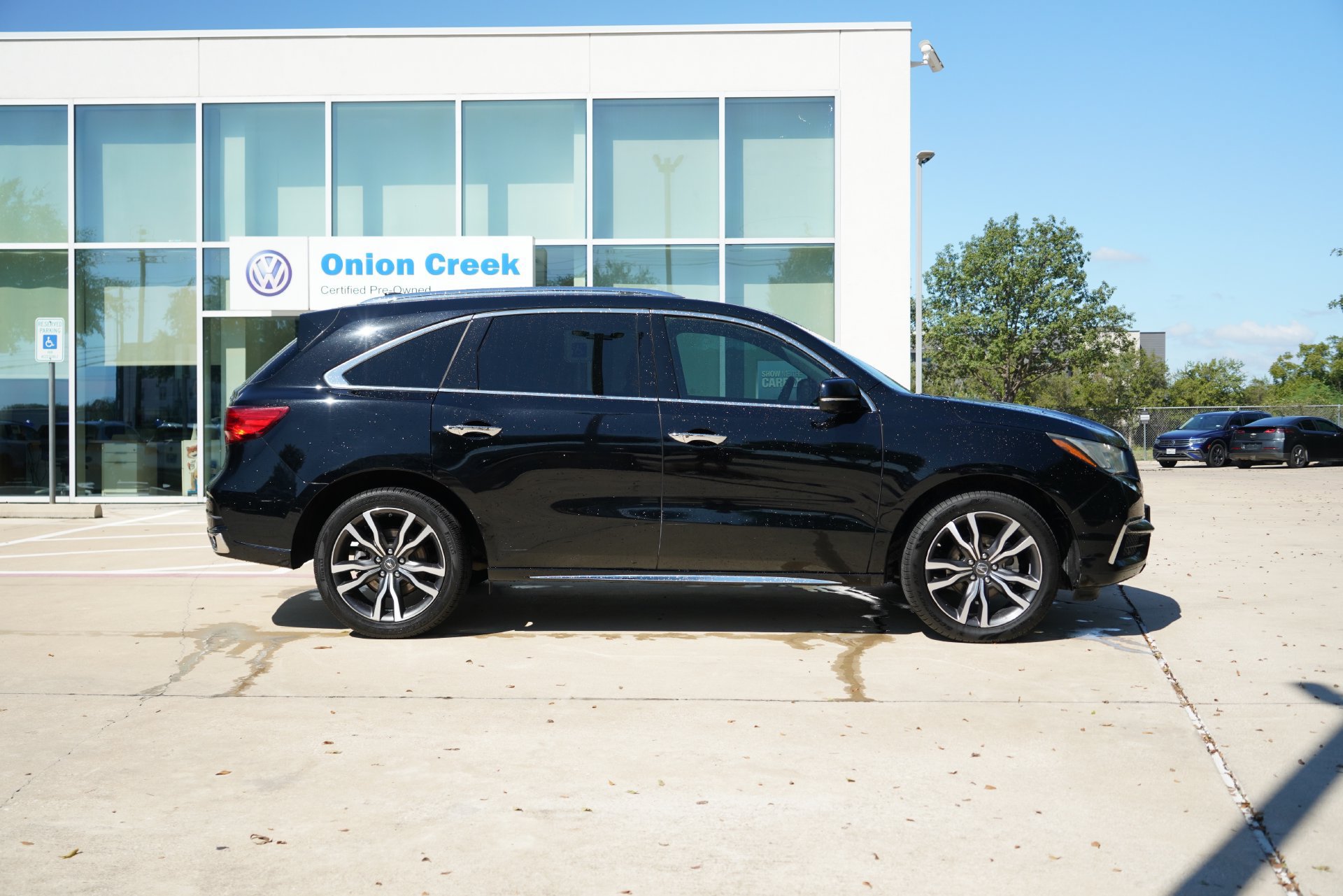 Used 2020 Acura MDX w/ Advance Package FWD image 4