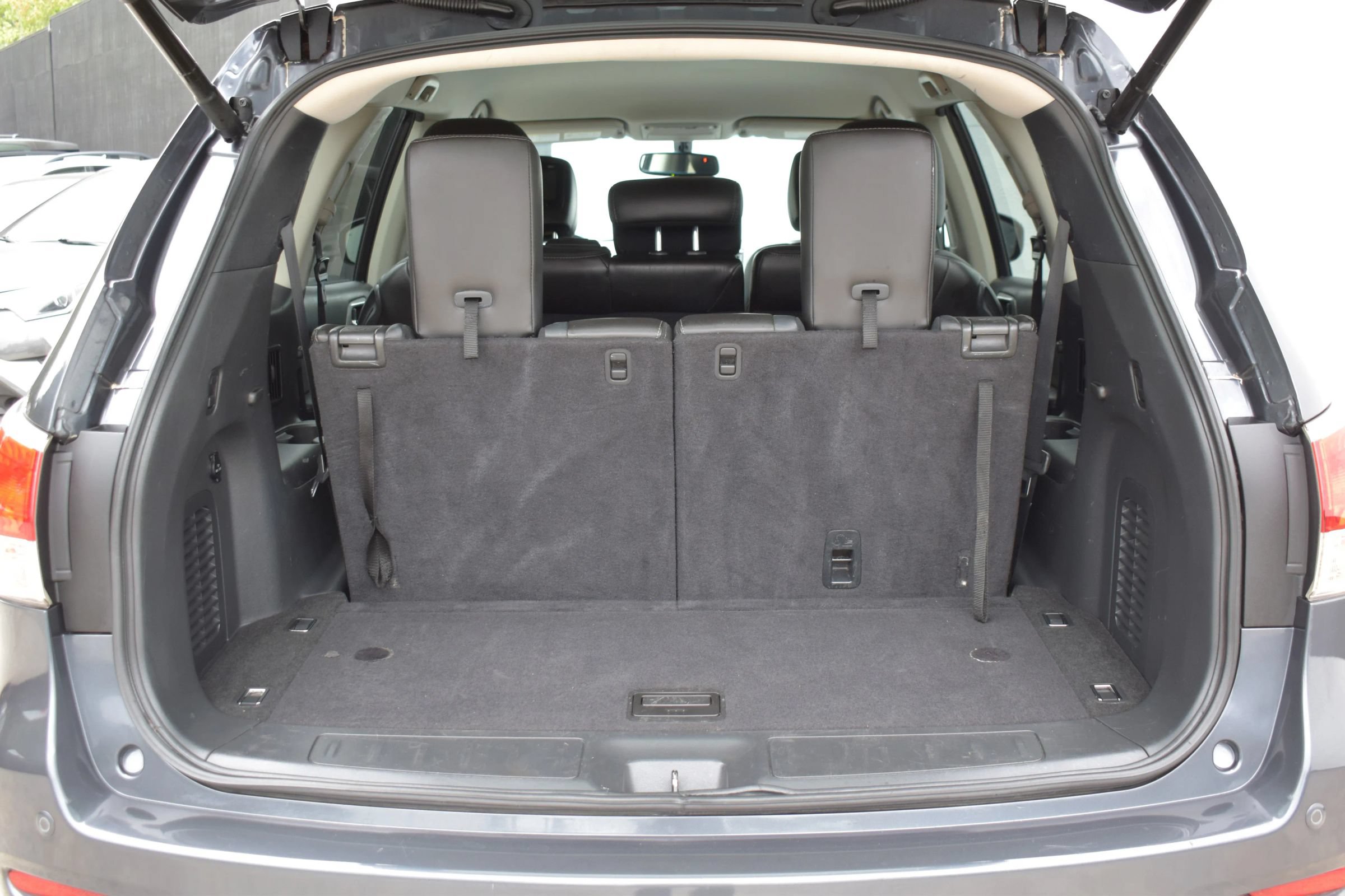 Used 2013 Nissan Pathfinder SL w/ Cargo Pkg AWD/4WD image 30