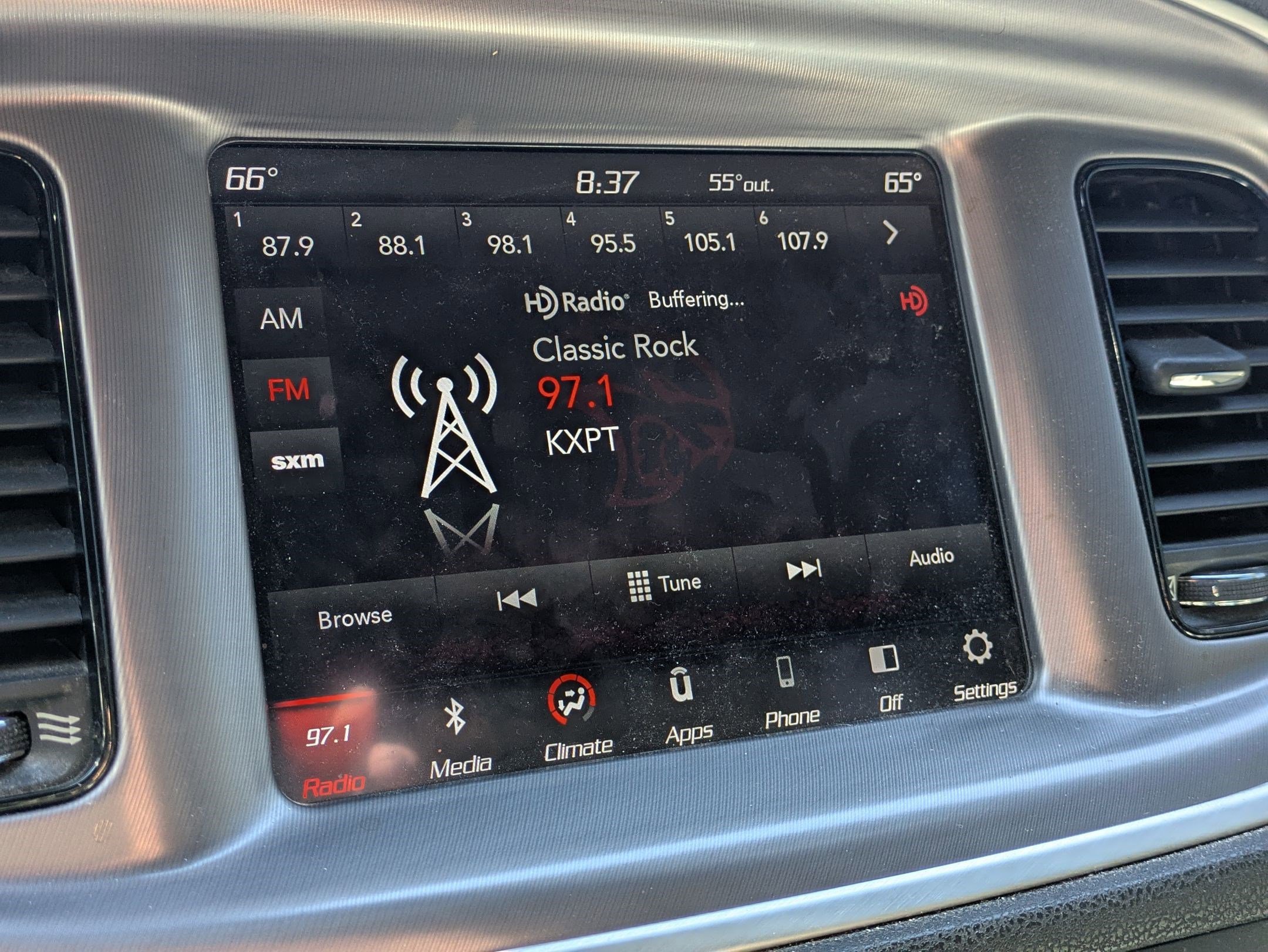 Used 2019 Dodge Charger R/T w/ Blacktop Package RWD image 18