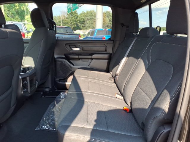 New 2026 RAM 1500 Express AWD/4WD image 15