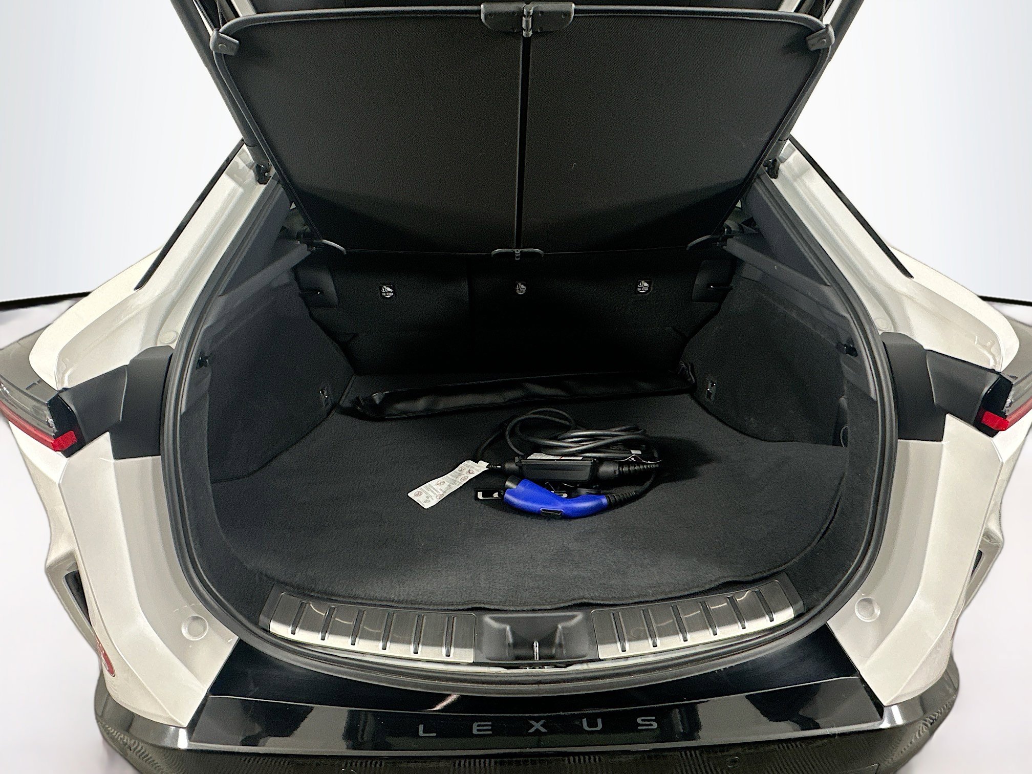 Used 2023 Lexus RZ 450e Premium w/ Technology Package AWD/4WD image 27
