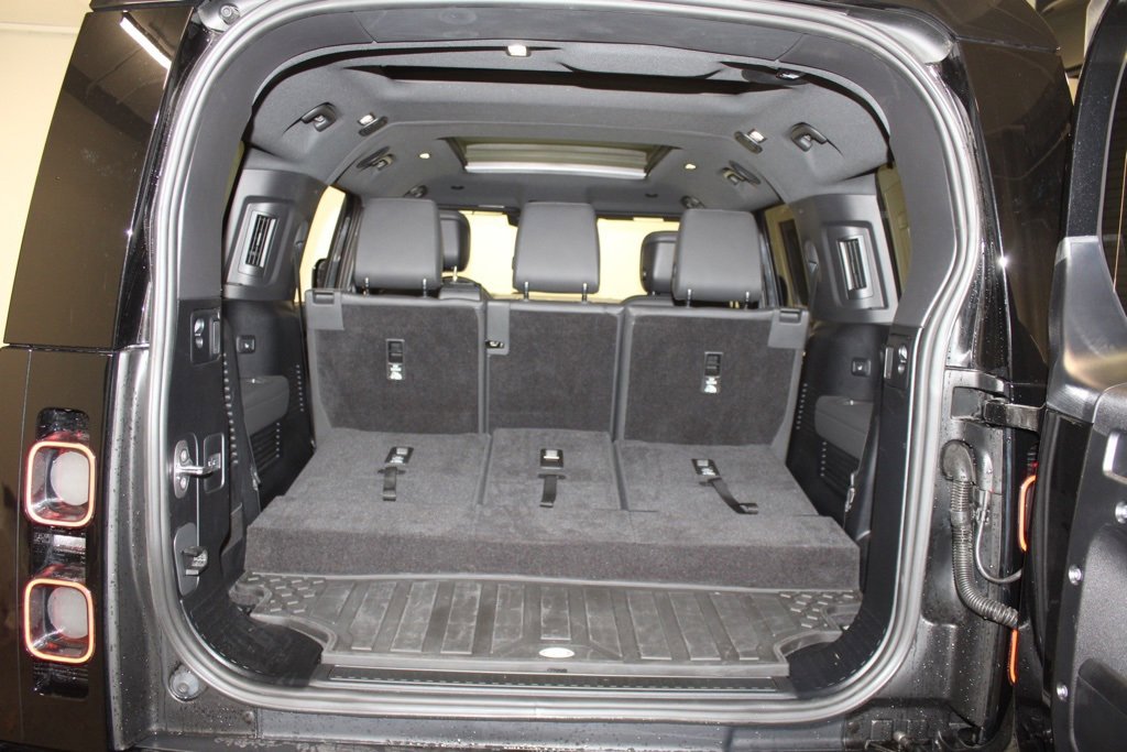 Certified 2024 Land Rover Defender 130 V8 image 41