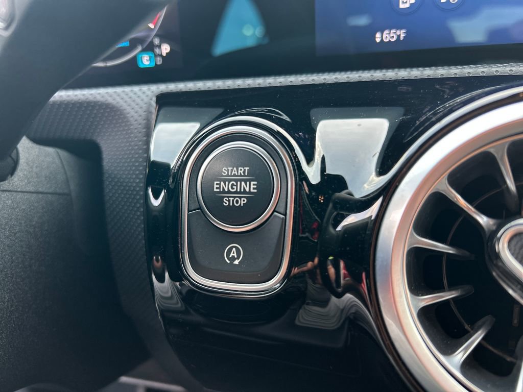 Used 2025 Mercedes-Benz CLA 250 image 19