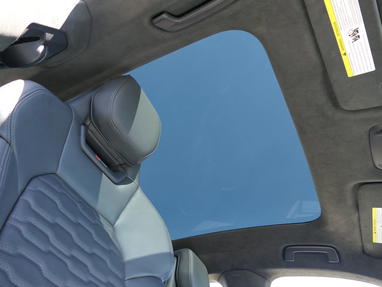 Used 2024 Audi RS e-tron GT w/ Carbon Performance Package image 27