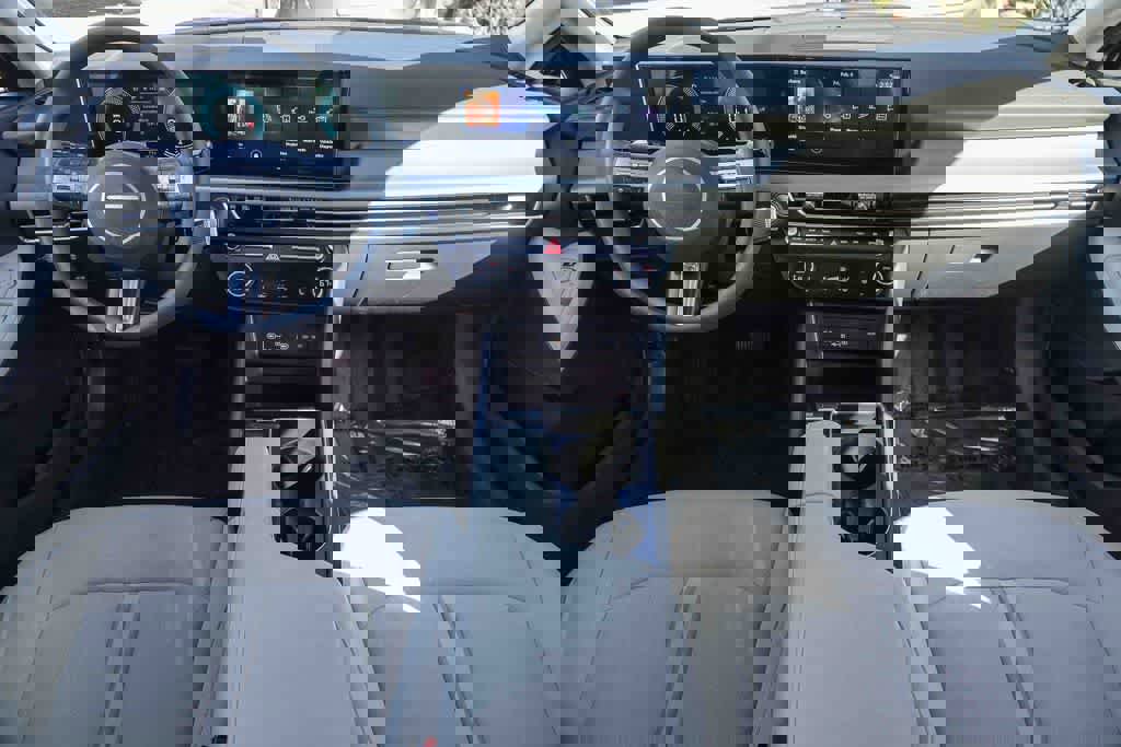 Used 2024 Hyundai Sonata SEL image 11