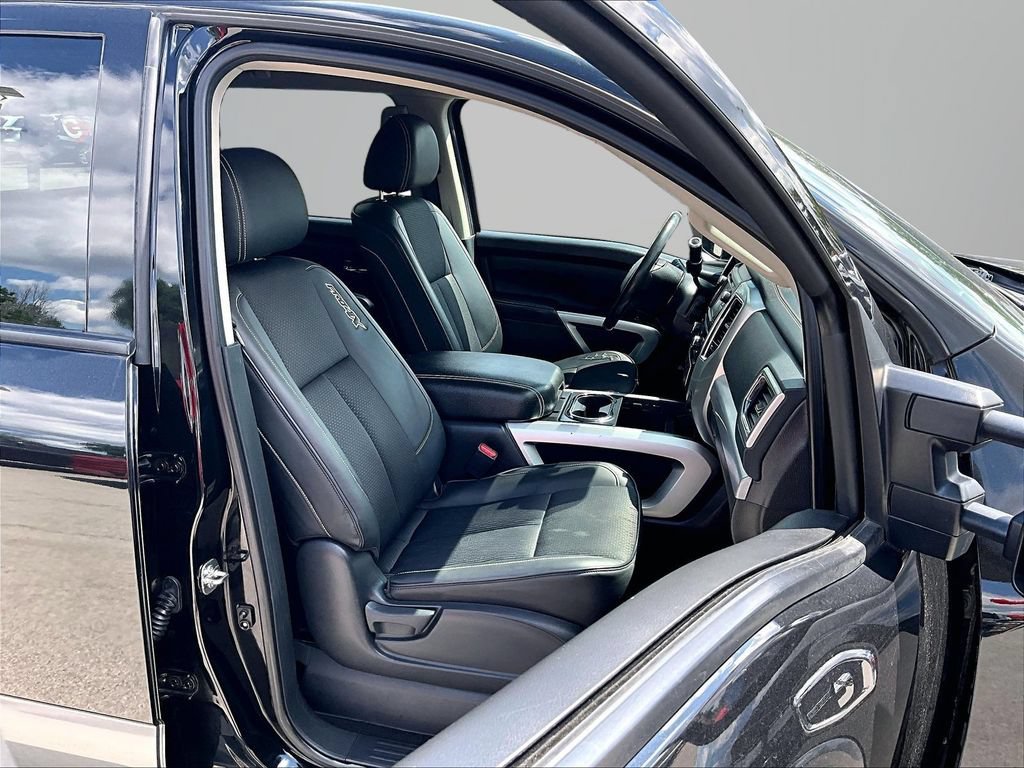 Used 2017 Nissan Titan PRO-4X AWD/4WD image 8
