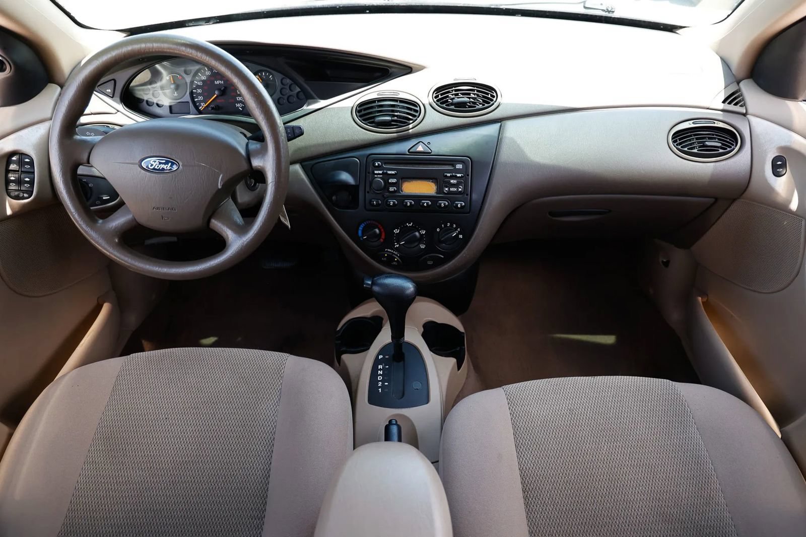 Used 2004 Ford Focus SE FWD image 13
