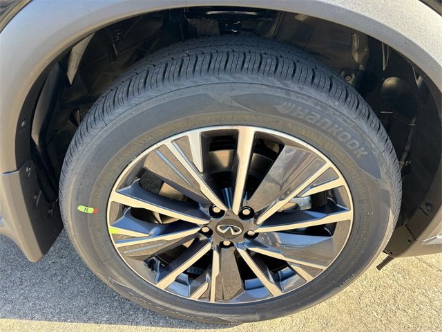 New 2026 INFINITI QX60 Luxe image 9