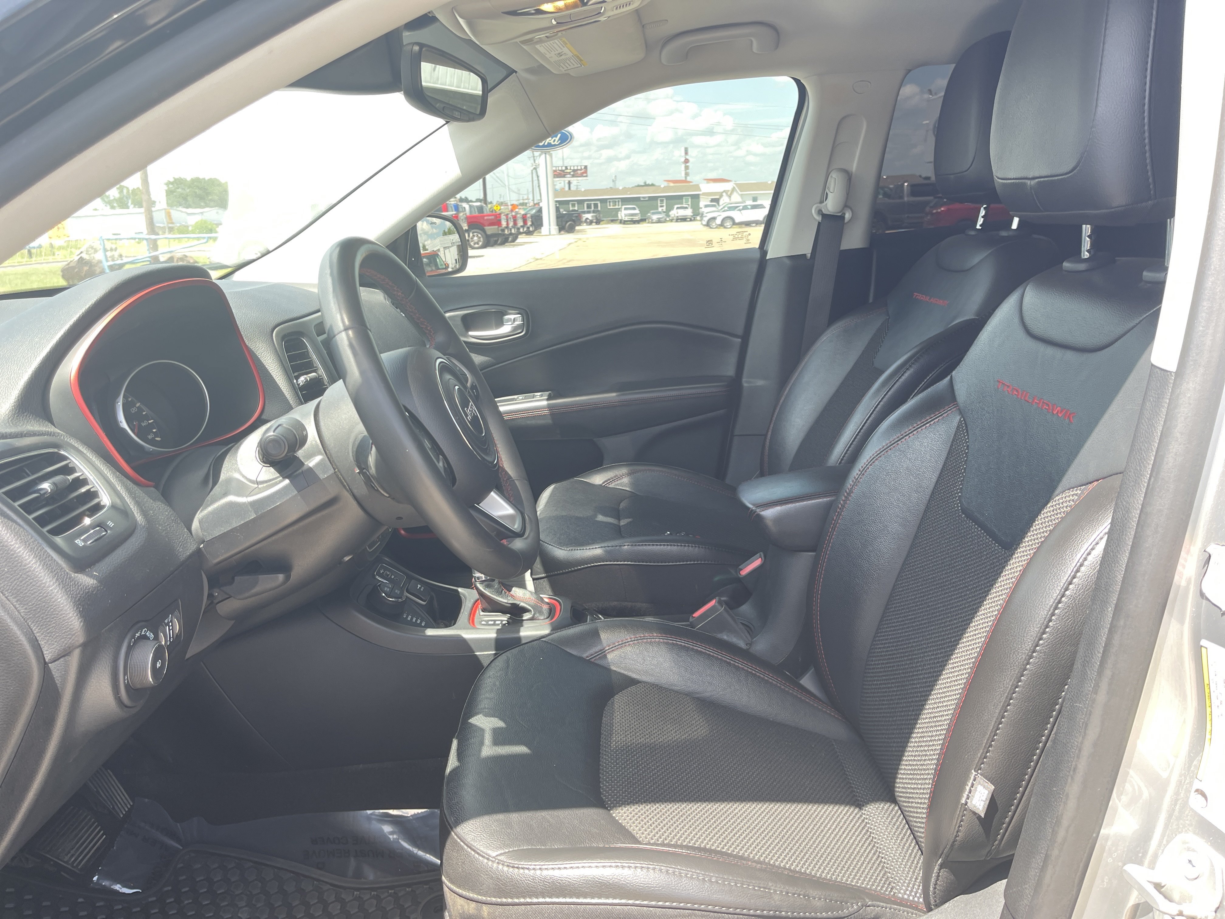 Used 2021 Jeep Compass Trailhawk AWD/4WD image 34
