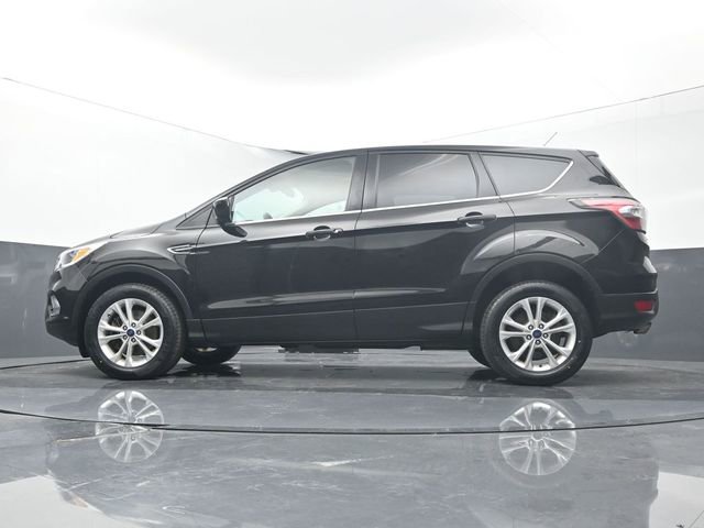 Used 2017 Ford Escape SE image 9