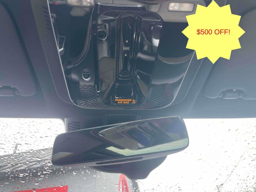 Used 2025 Mercedes-Benz C 300 4MATIC Sedan image 29