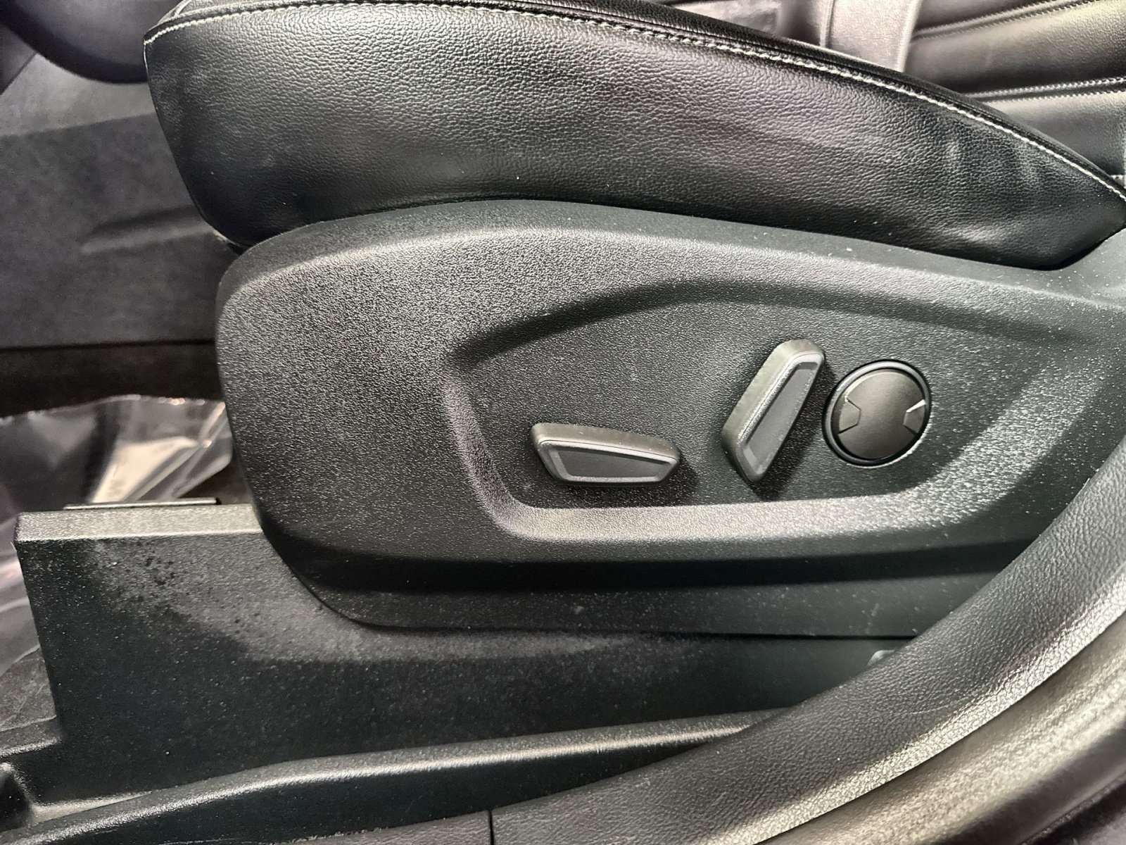 Used 2020 Ford Edge SEL w/ Convenience Package image 14