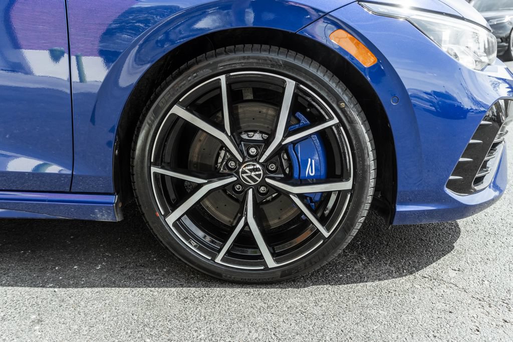 Used 2024 Volkswagen Golf R AWD/4WD image 5