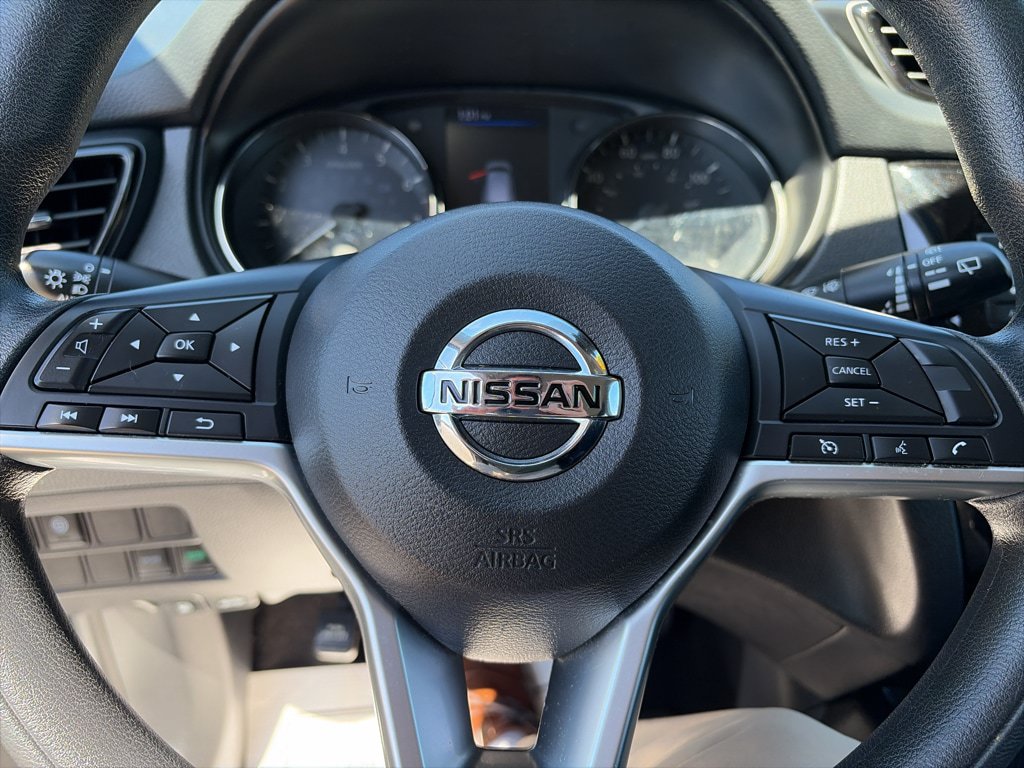 Used 2020 Nissan Rogue Sport S FWD image 12