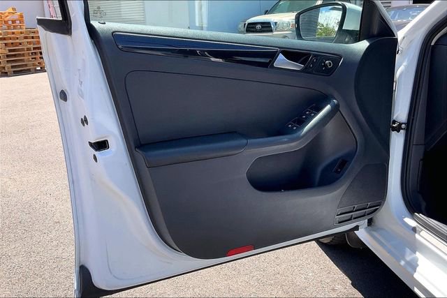 Used 2017 Volkswagen Jetta SEL FWD image 21