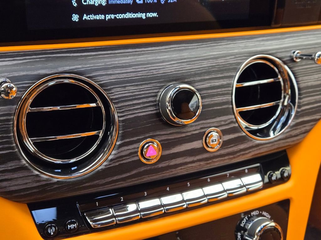 New 2025 Rolls-Royce Spectre w/ Spectre Launch Package image 39