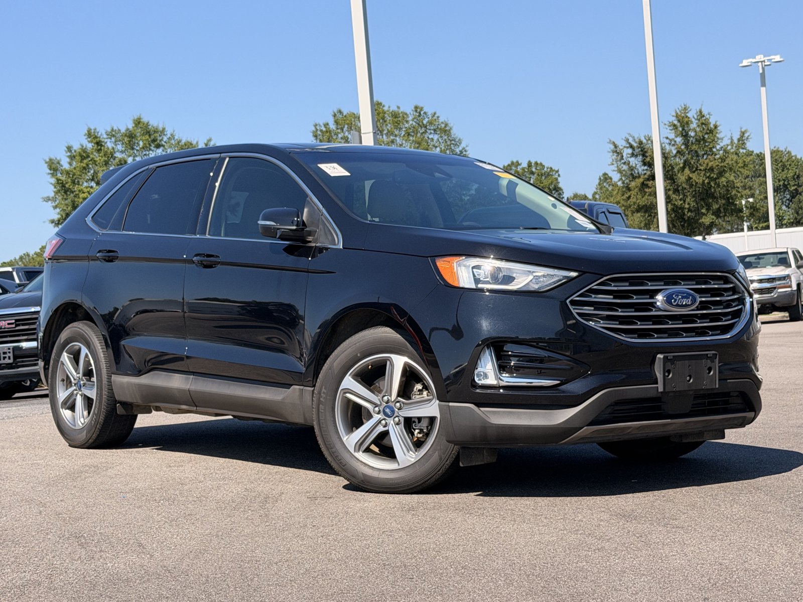 Used 2019 Ford Edge SEL w/ Equipment Group 201A FWD image 2