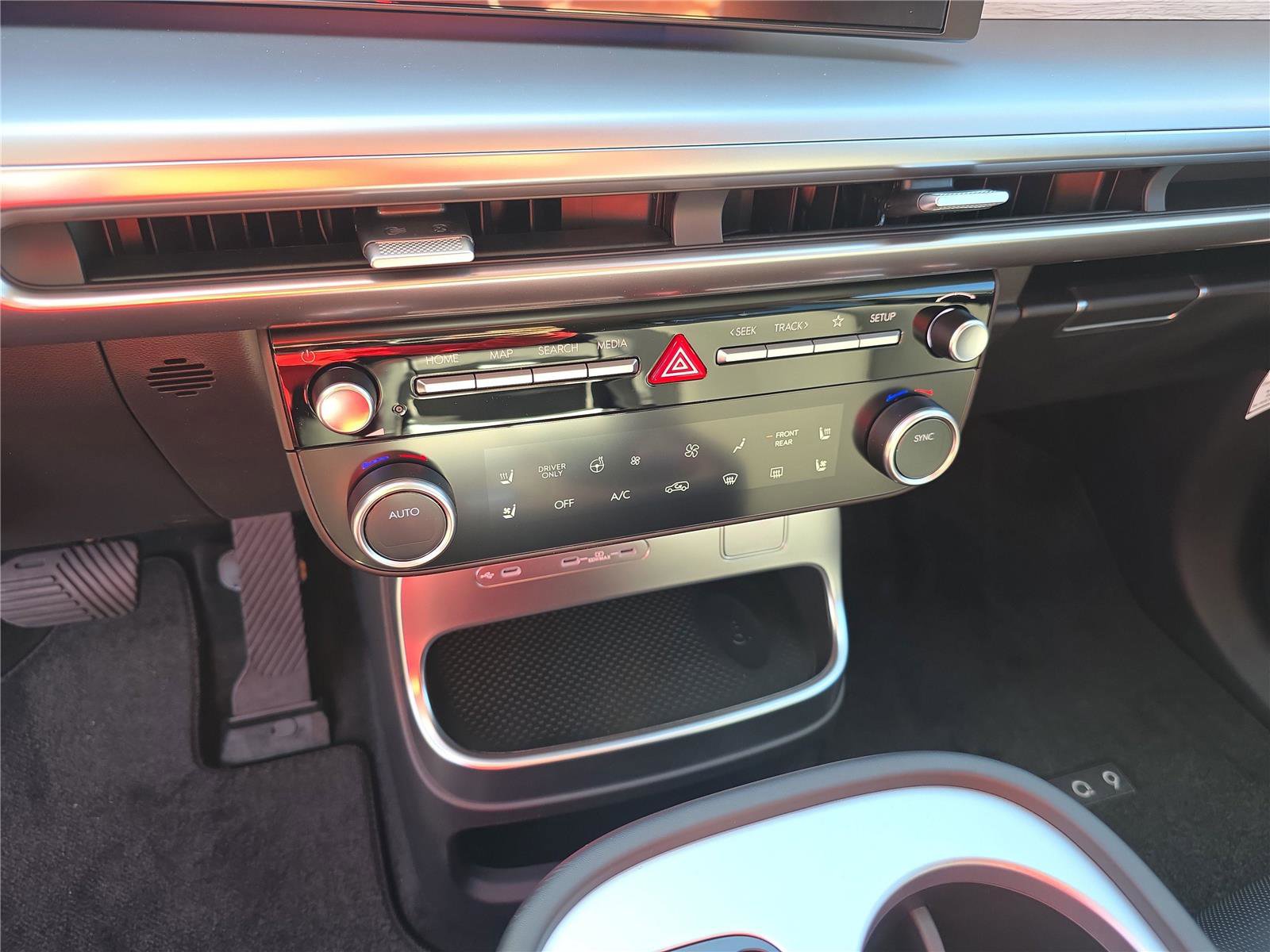 New 2026 Hyundai Ioniq 9 SEL image 17