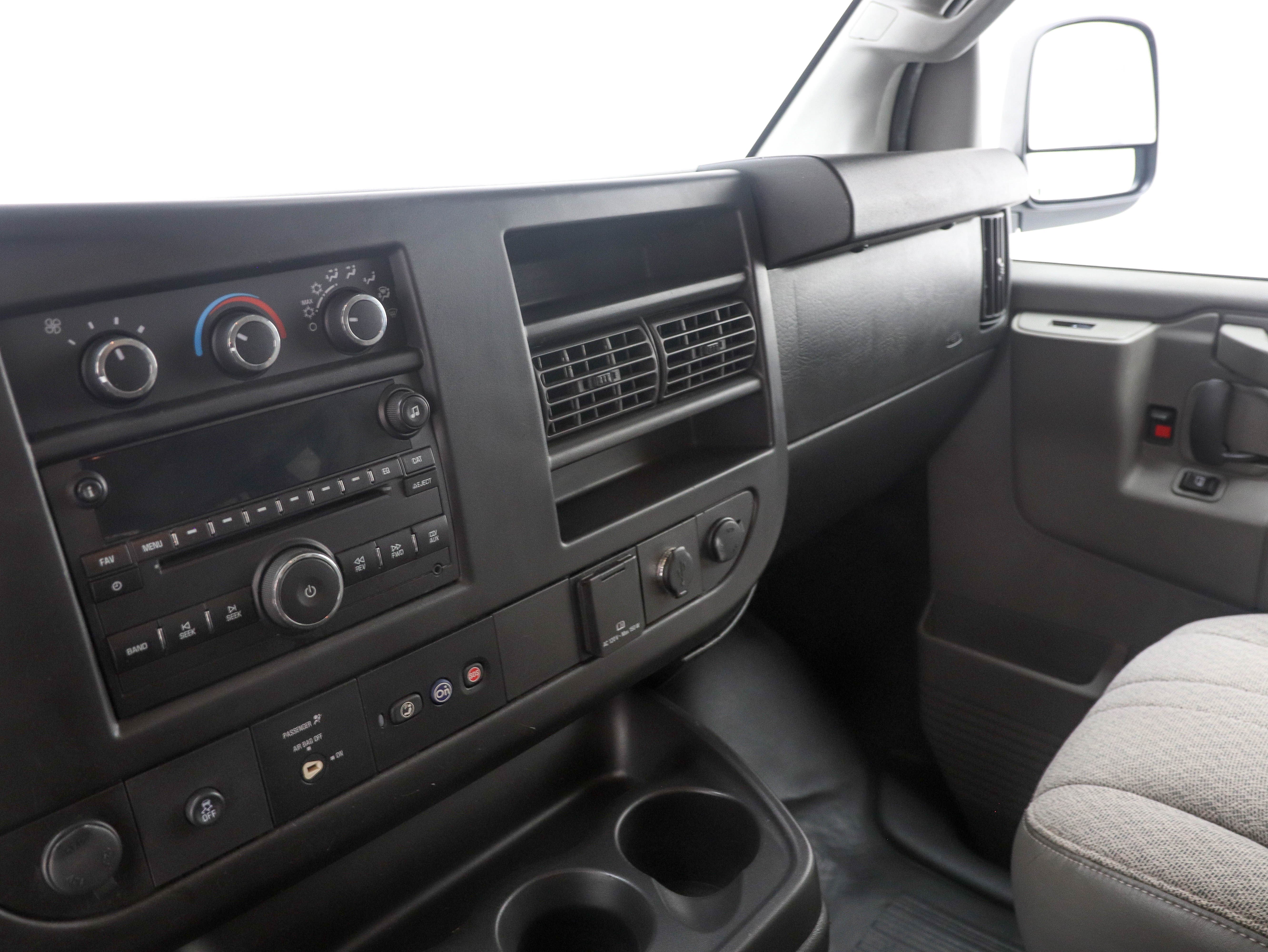 Used 2017 Chevrolet Express 2500 LS RWD image 13