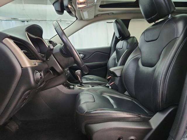 Used 2016 Jeep Cherokee Limited AWD/4WD image 10