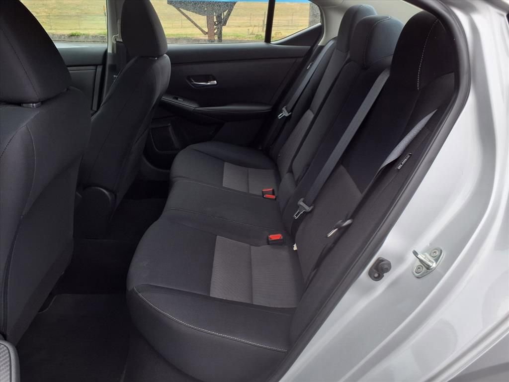 Used 2022 Nissan Sentra SV w/ Trunk Package image 10