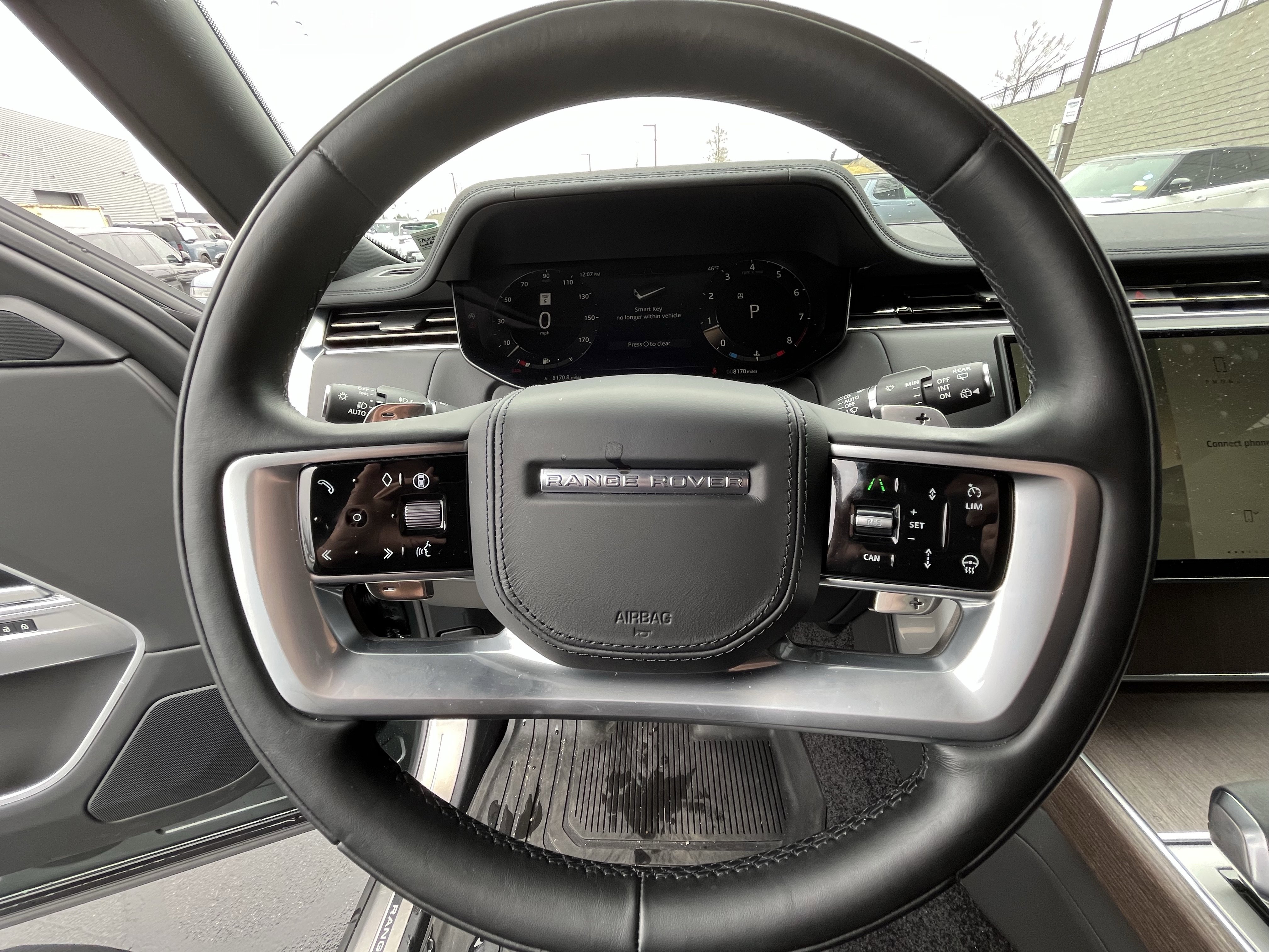 Certified 2025 Land Rover Range Rover Long Wheelbase SE image 16