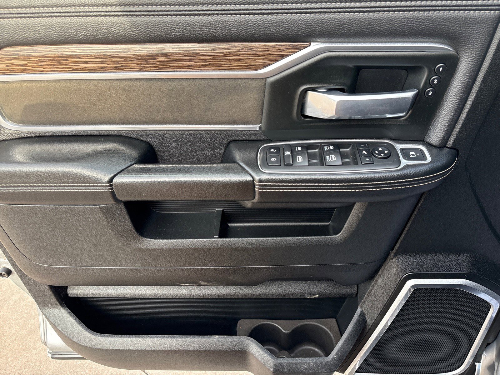 Used 2021 RAM 2500 Laramie image 15