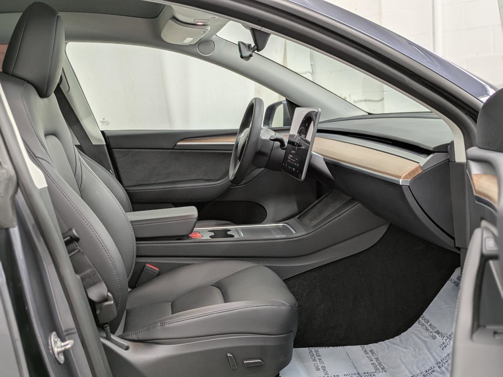 Used 2023 Tesla Model Y Long Range image 18