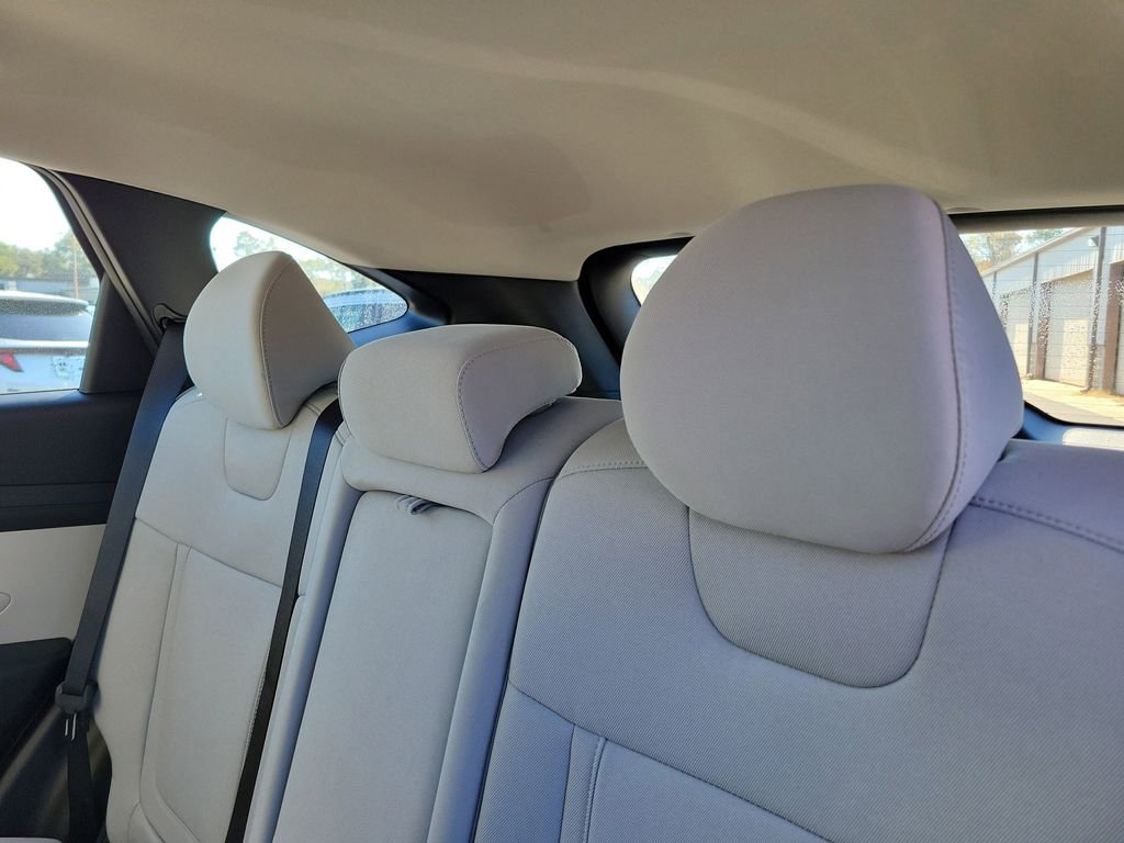 New 2026 Hyundai Tucson SE image 15