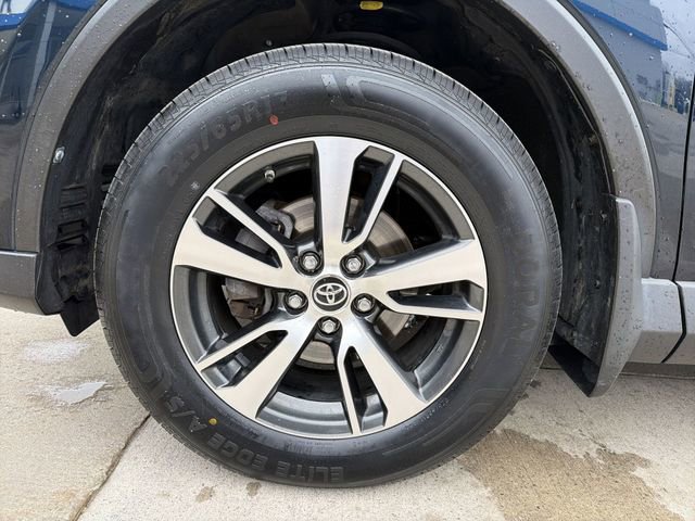 Used 2017 Toyota RAV4 XLE image 12
