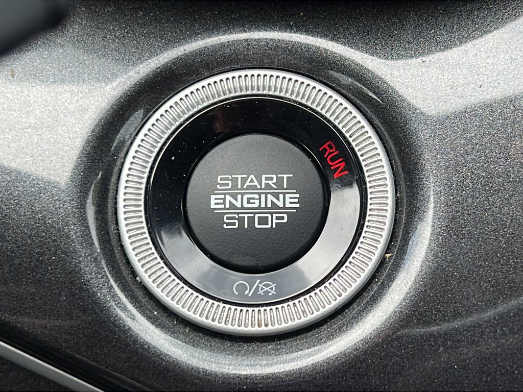 Used 2022 Jeep Grand Cherokee L Laredo w/ Luxury Tech Group I RWD image 27