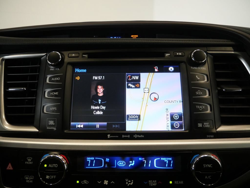 Used 2016 Toyota Highlander Limited AWD/4WD image 21