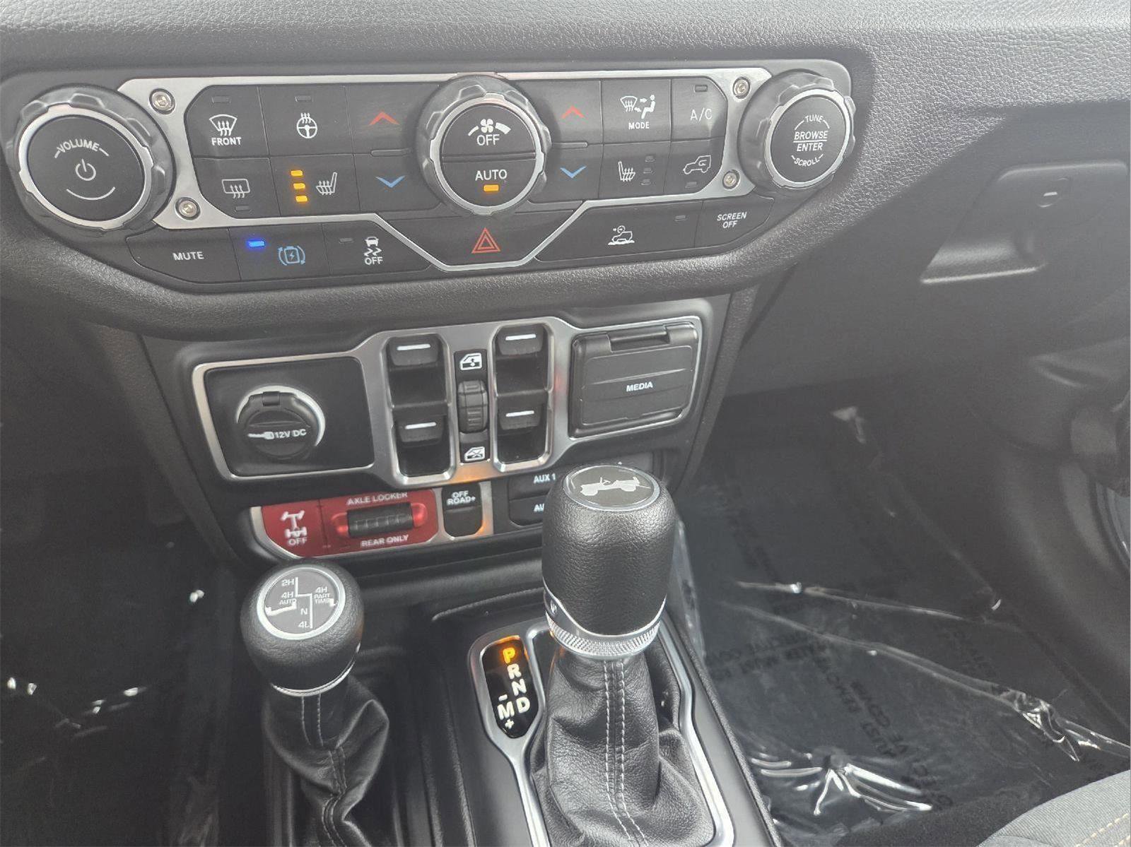 Used 2025 Jeep Wrangler Willys image 20