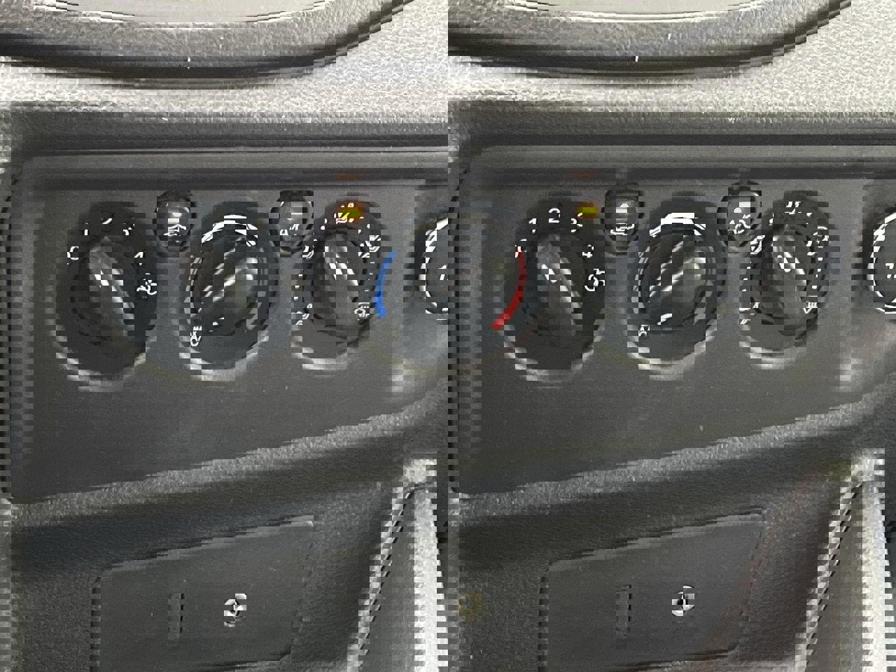 Used 2016 Ford Transit 250 130 Low Roof w/ Exterior Upgrade Package image 14