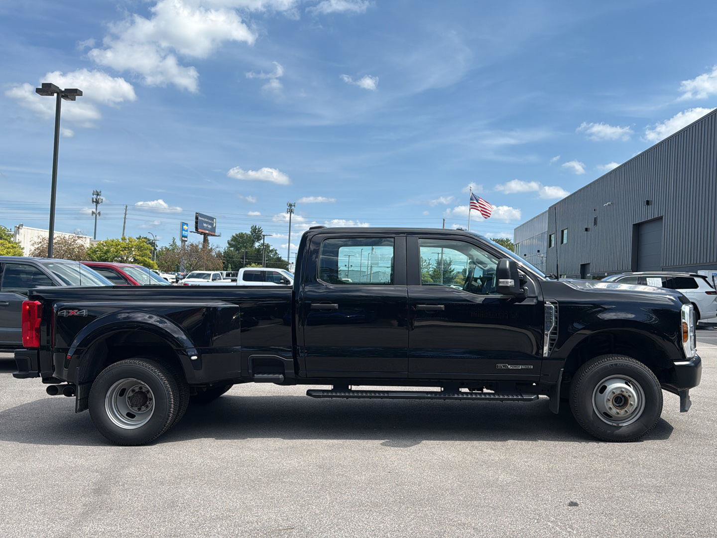 Used 2024 Ford F350 XL AWD/4WD image 2